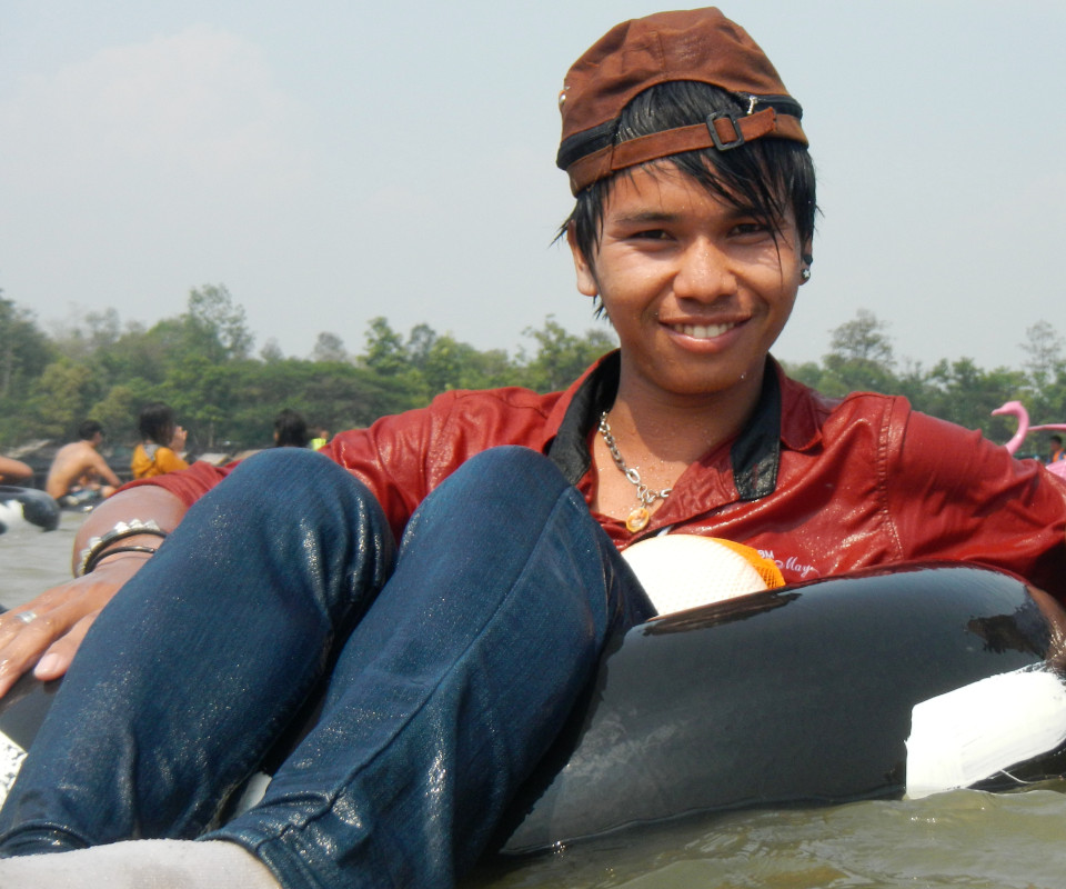 river tubing fully clothed