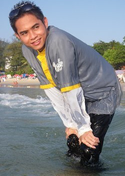 swimming in a windshirt