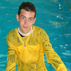 Doshdevik cagoule for swimming