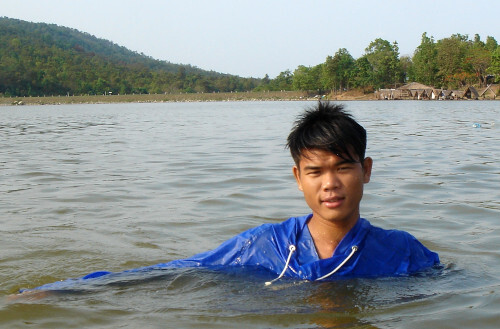 long cagoule gets wet in the lake
