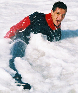 play cagoule swimming in clothes