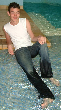 wet jeans before swimming