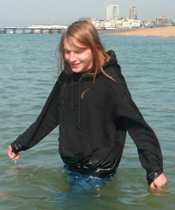 beach hoodie black swimming in clothes