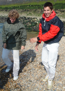 cagoule blue red survival swimming in clothes