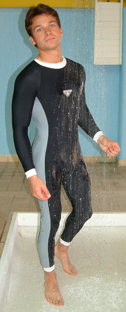 Wetsuit liner