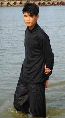 poncho cycling cape red with long sleeves